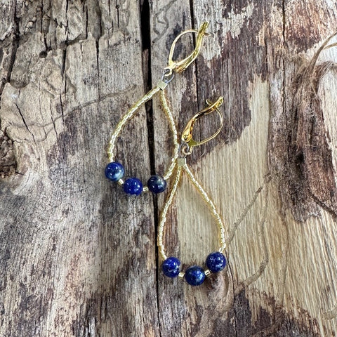 Flexible hoop earrings with Lapis