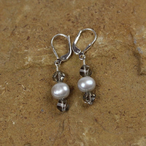 Silvery freshwater pearl earrings with Swarovski crystals
